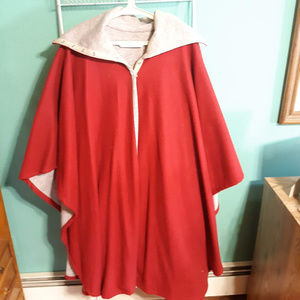 2 Tone Fleece Poncho Snap Closure